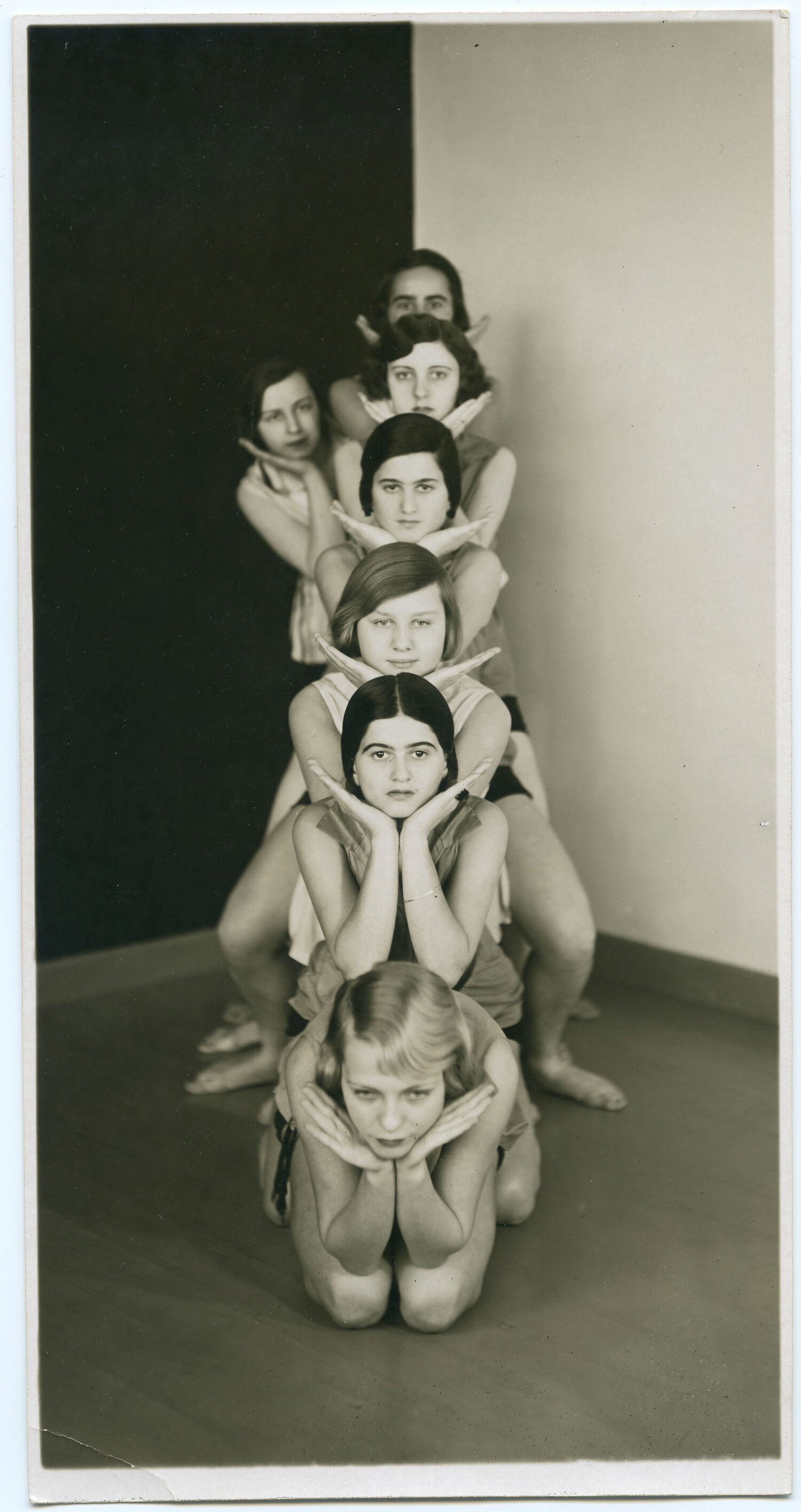Studien zum »Maschinentanz«, Kammertanzgruppe Ilse Leda, fotografiert von Ernst-Ernst, Hannover, 1930/32
