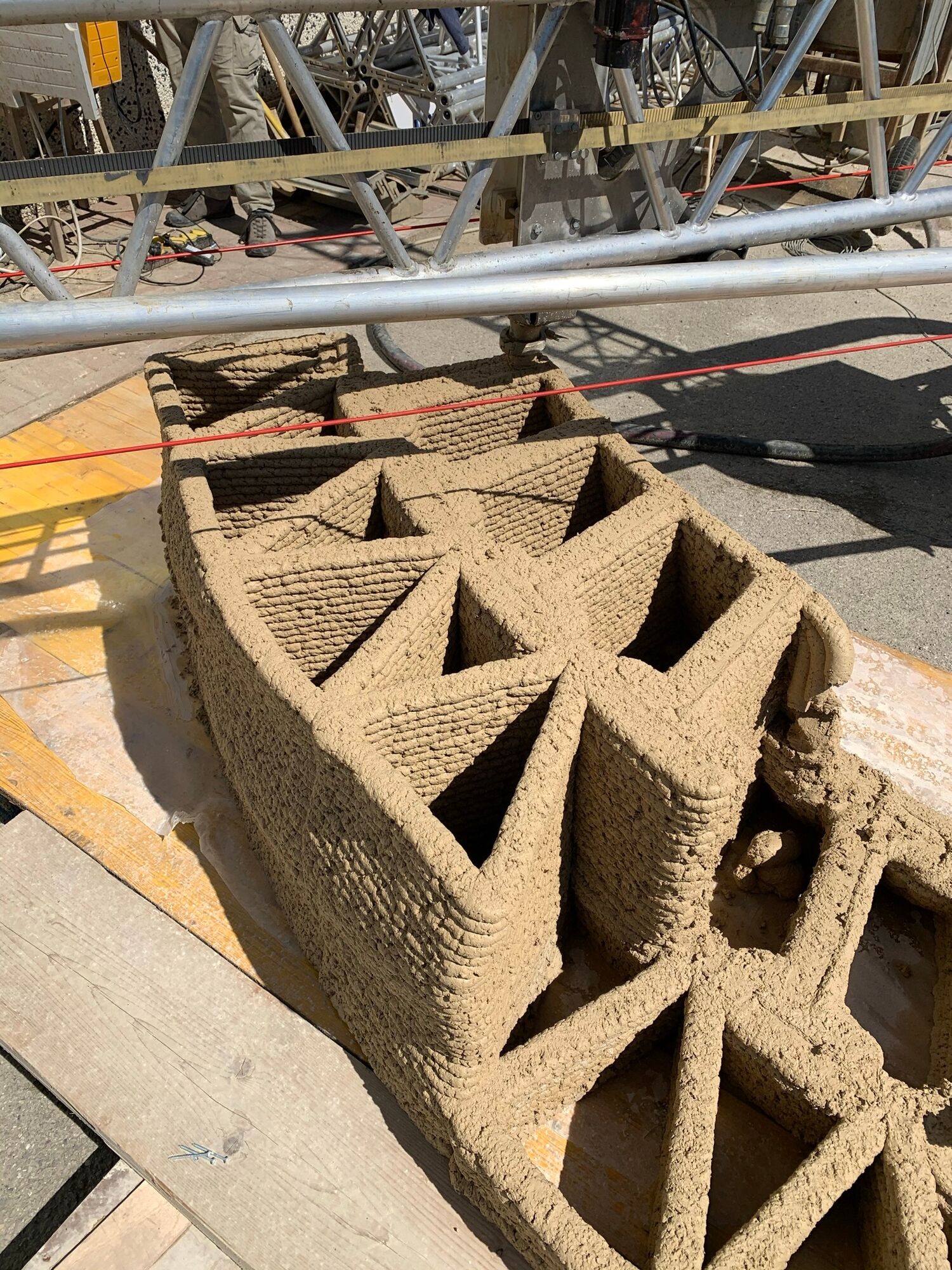 The House of Dust w&auml;hrend dem 3D-Druckprozess, 2021. Foto: privat