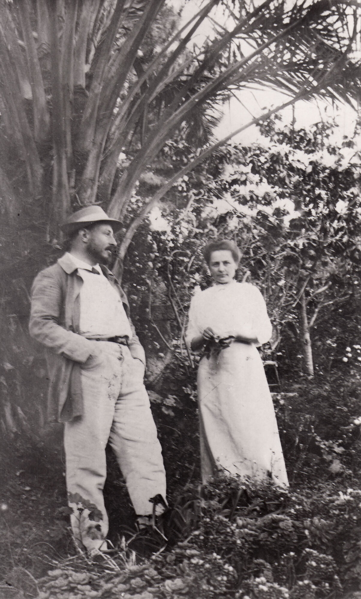 Hans Purrmann and Mathilde Vollmoeller-Purrmann on Corsica, 1912. photo: Hans Purrmann Archive, Munich