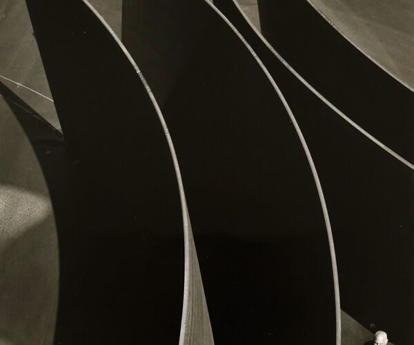Bild zu work comes out of workFotografien von Dirk Reinartz zur Entstehung von Skulpturen von Richard Serra